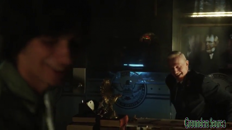 The 100 Gag Reel Captures Season Two DVD Extras-68
