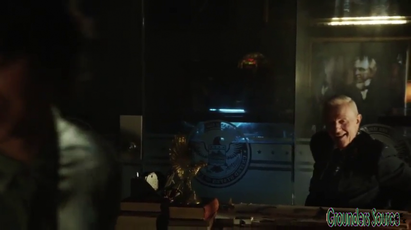 The 100 Gag Reel Captures Season Two DVD Extras-67
