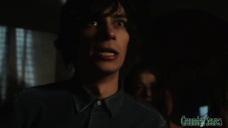 The 100 Gag Reel Captures Season Two DVD Extras-57
