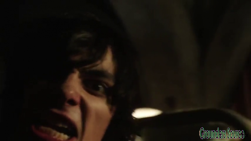 The 100 Gag Reel Captures Season Two DVD Extras-53
