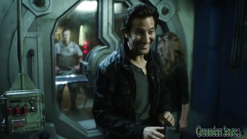 The 100 Gag Reel Captures Season Two DVD Extras-29

