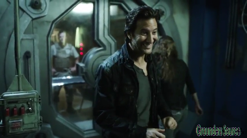 The 100 Gag Reel Captures Season Two DVD Extras-28
