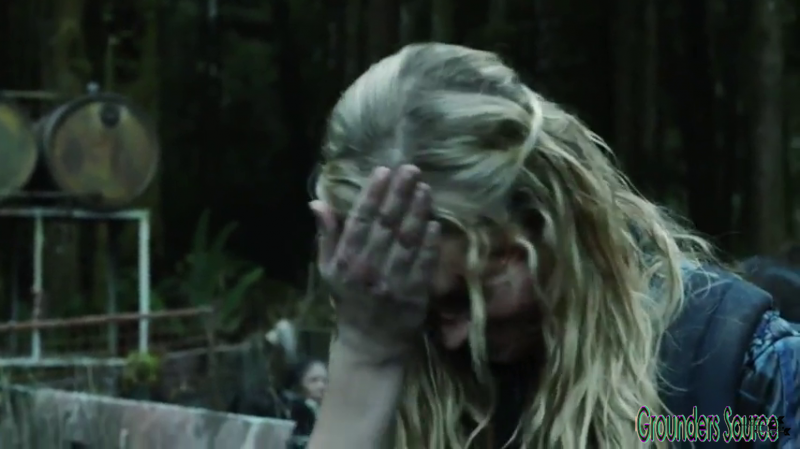 The 100 Gag Reel Captures Season Two DVD Extras-19
