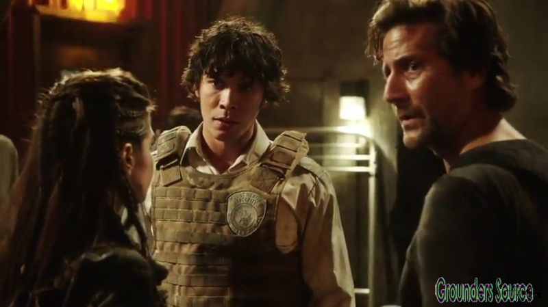 The 100 Gag Reel Captures Season Two DVD Extras-3
