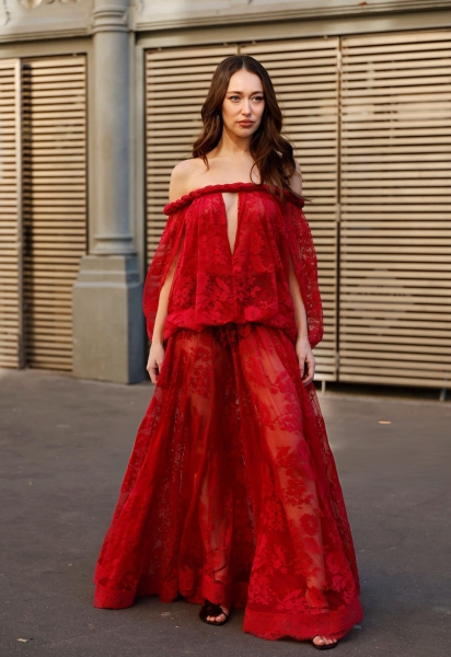 Keywords: Alycia Debnam-C