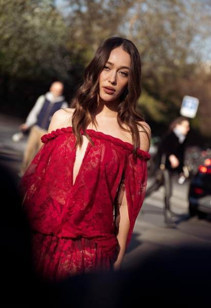 Keywords: Alycia Debnam-Carey Z