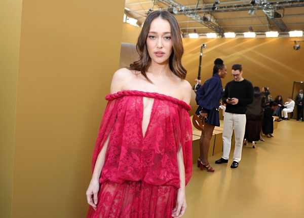 Keywords: Alycia Debnam-Carey Zimmerma