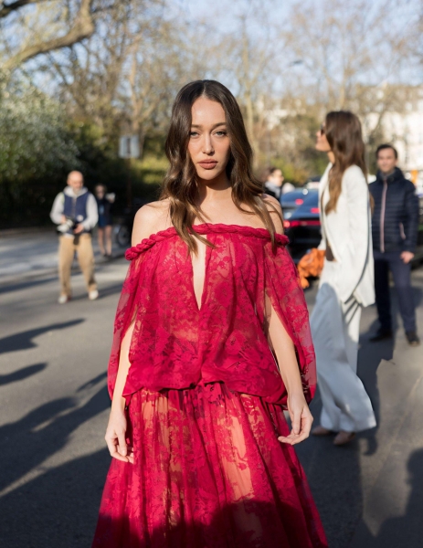 Keywords: Alycia Debnam-Carey Zimmermann Fashion Show 2