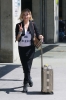 Eliza-Taylor-Arriving-in-Vancouver--03.jpg