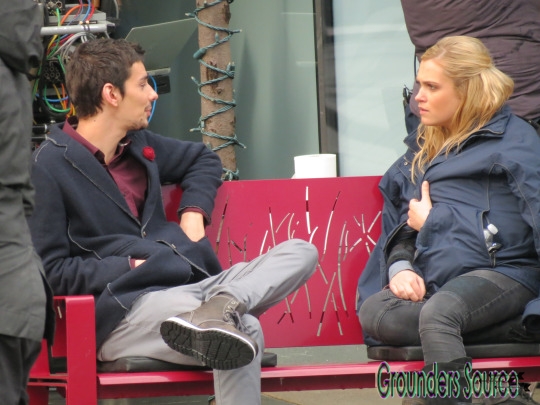 The 100 Season Three Behind the Scenes-191
