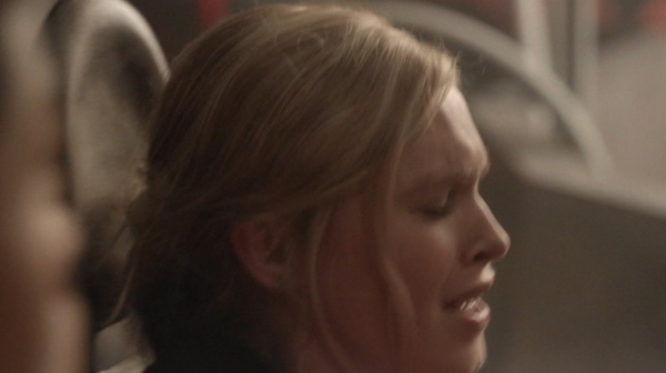 The 100 Season One Episode One Pilot Captures-2291
