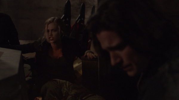 The 100 Season One Episode One Pilot Captures-2251
