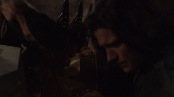The 100 Season One Episode One Pilot Captures-2250
