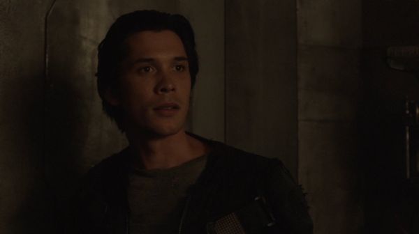 The 100 Season One Episode One Pilot Captures-2226
