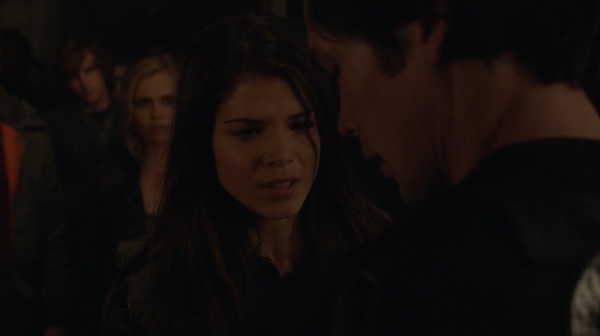 The 100 Season One Episode One Pilot Captures-2209
