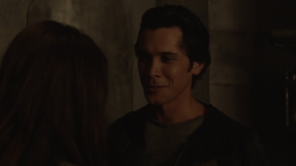 The 100 Season One Episode One Pilot Captures-2202
