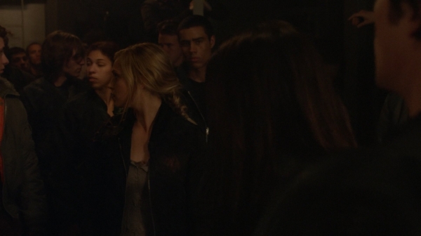 The 100 Season One Episode One Pilot Captures-2192
