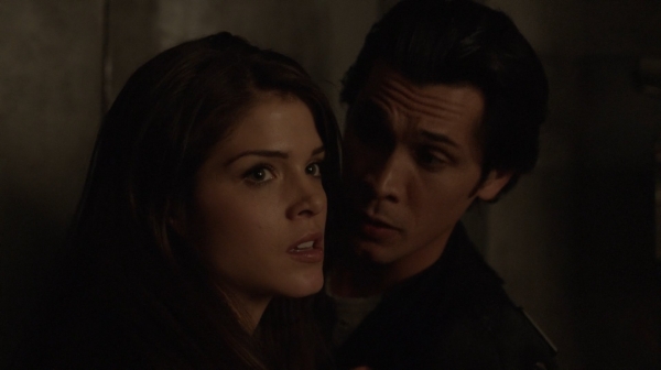The 100 Season One Episode One Pilot Captures-2184
