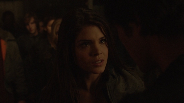 The 100 Season One Episode One Pilot Captures-2176
