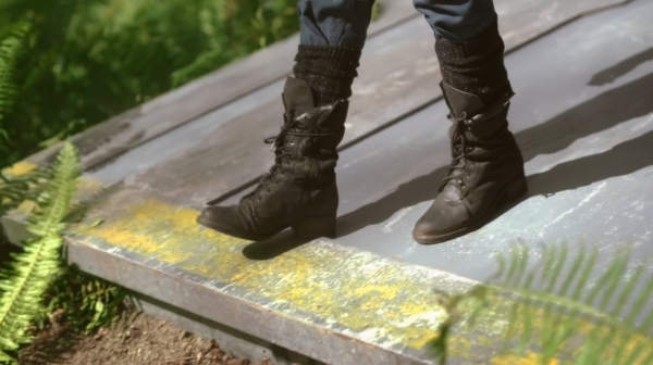 The 100 Season One Episode One Pilot Captures-2129
