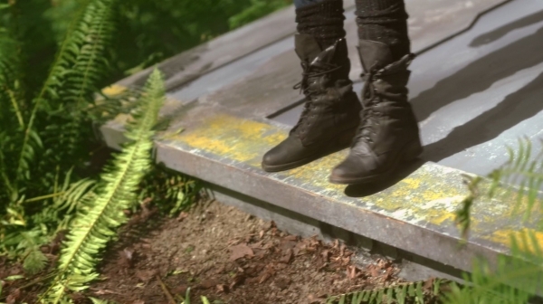 The 100 Season One Episode One Pilot Captures-2127
