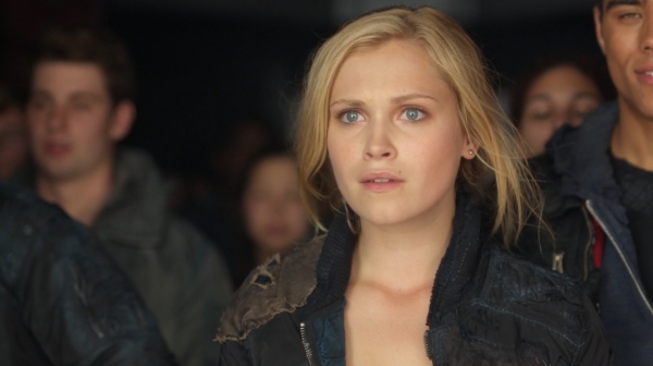 The 100 Season One Episode One Pilot Captures-2112
