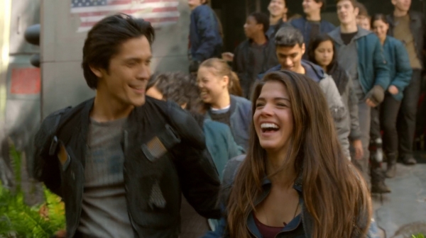The 100 Season One Episode One Pilot Captures-2099
