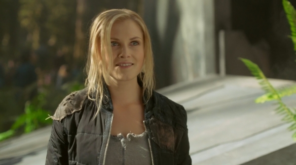 The 100 Season One Episode One Pilot Captures-2086
