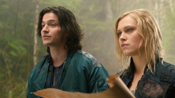 The 100 Season One Episode One Pilot Captures-2048
