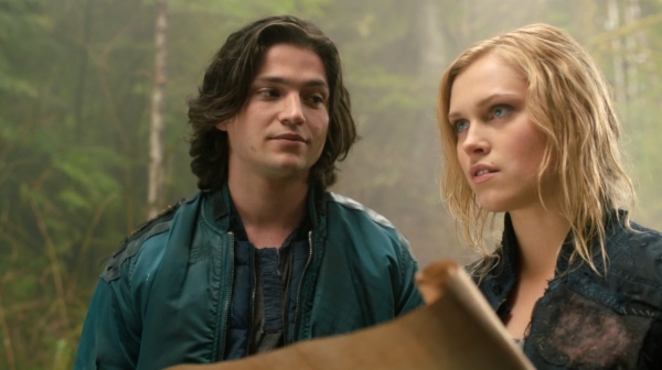 The 100 Season One Episode One Pilot Captures-2045
