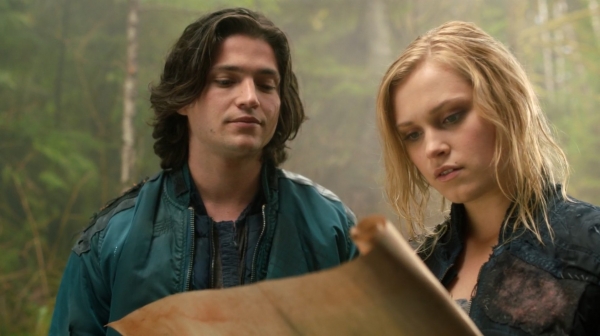 The 100 Season One Episode One Pilot Captures-2043
