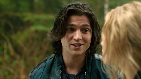 The 100 Season One Episode One Pilot Captures-2036
