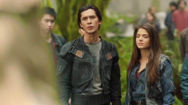 The 100 Season One Episode One Pilot Captures-1862
