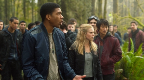 The 100 Season One Episode One Pilot Captures-1856

