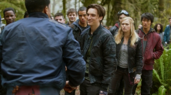 The 100 Season One Episode One Pilot Captures-1841
