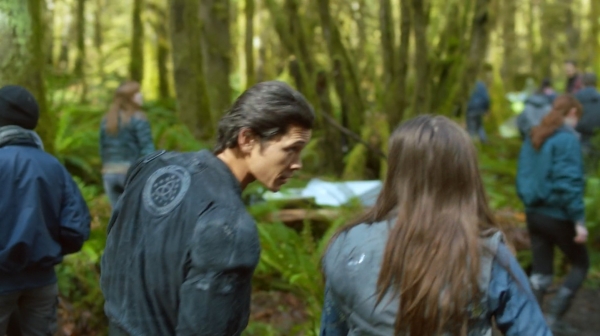 The 100 Season One Episode One Pilot Captures-1802
