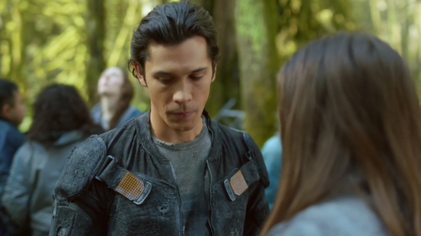 The 100 Season One Episode One Pilot Captures-1796

