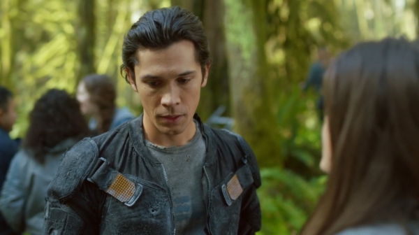 The 100 Season One Episode One Pilot Captures-1795
