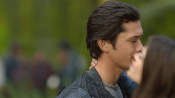The 100 Season One Episode One Pilot Captures-1706
