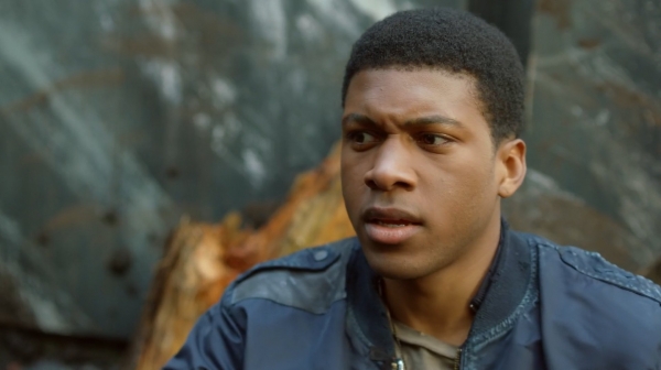 The 100 Season One Episode One Pilot Captures-1701
